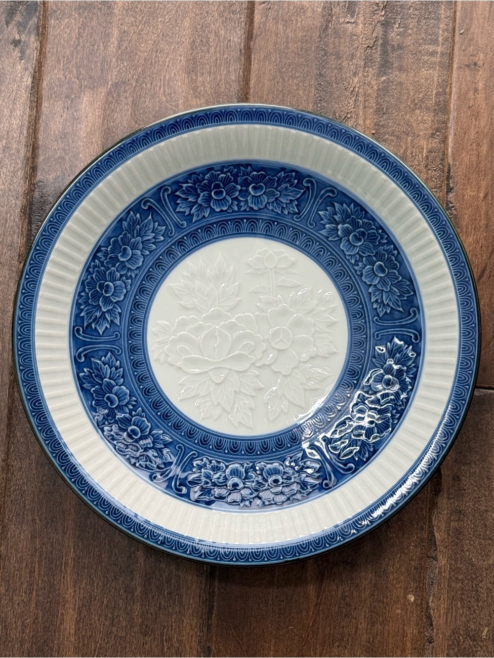 Vintage Arita Mansen Japanese Blue & White Embossed Porcelain 8” Low Bowl